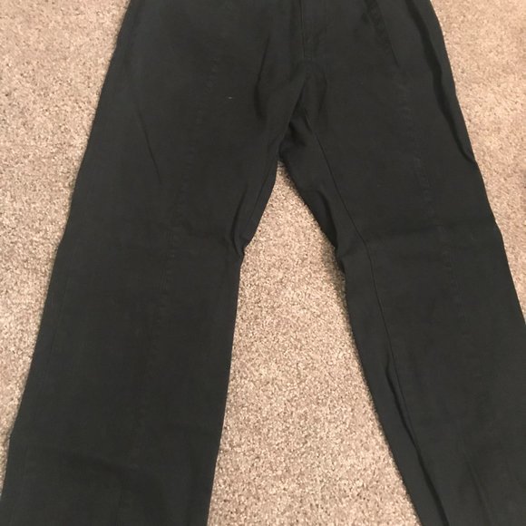Old Navy Black Capris - Picture 7 of 7